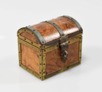Locking Lippincott Box